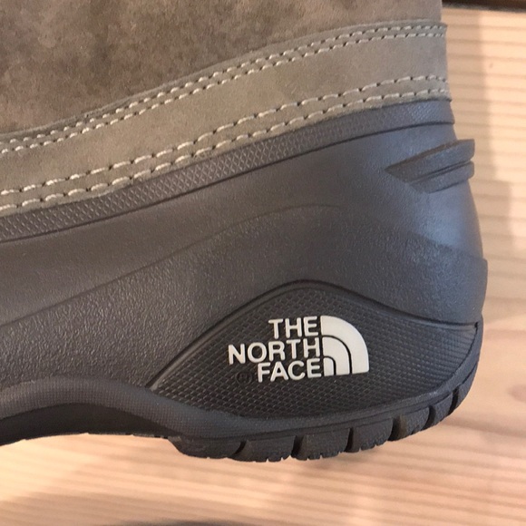 NEW The North Face Shellista II Sz8 snow boots - Picture 4 of 6